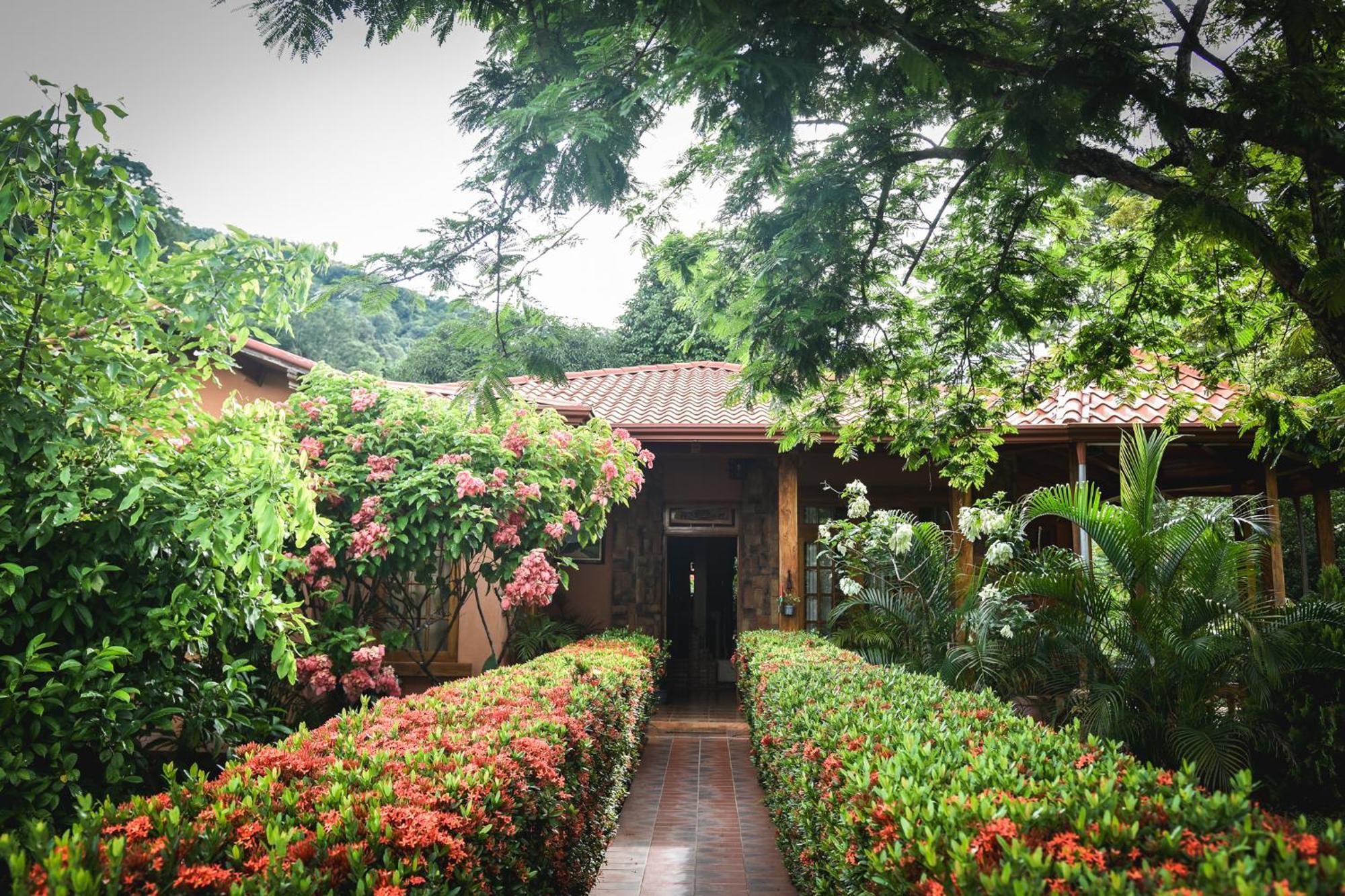 Casa Cora Bed And Breakfast Carmona Exterior photo